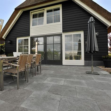Blue Stone tegel antic finish 100x50x3 cm.