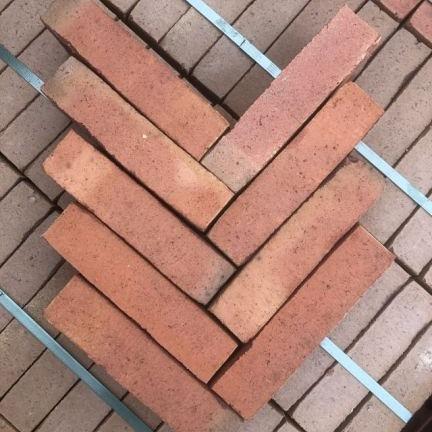 Waalformaat burgos rood genuanceerd